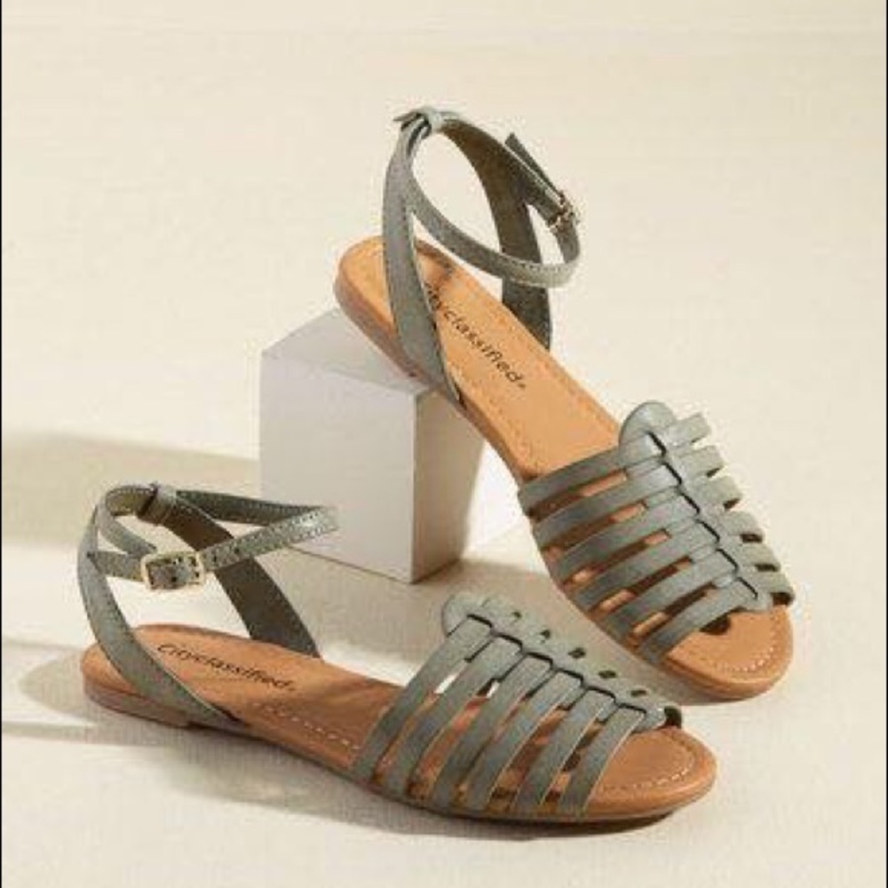 NEW Modcloth “Peeps Me On My Toes” sandals